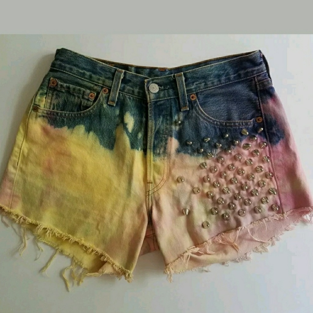 Levis High Waisted Denim Cut Off Shorts Studded 6